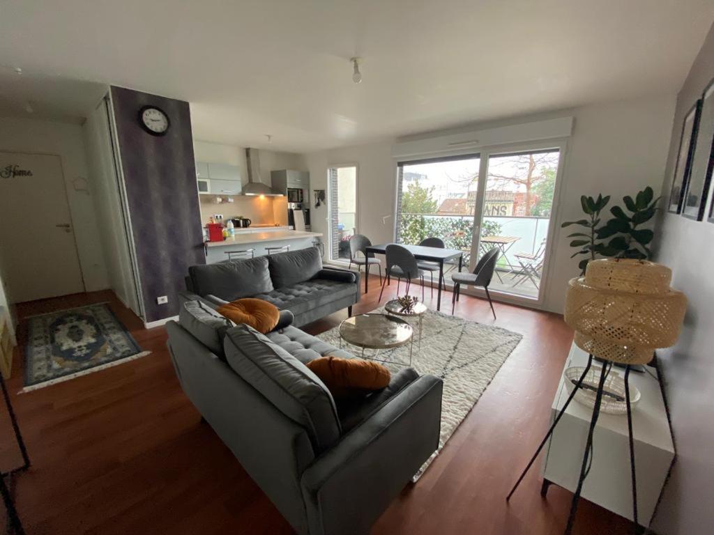 Appartement 80M2, Terrasse Sud, Metro 7 Direction Louvre A 8Minutes, Parking Sous-Sol, Proche Paris-Bercy Ivry-sur-Seine Luaran gambar